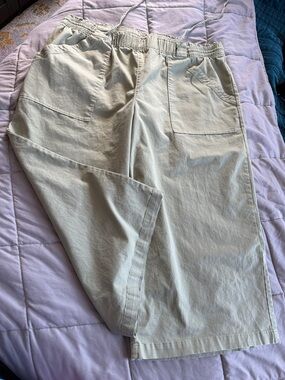 Ava & Viv Cropped wide leg paper bag Pants in Light green